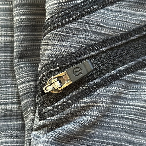 Lululemon Top Speed Crop - Picture 9 of 12